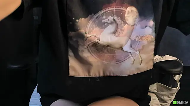 Courtney Luv online show from February 2026 01:31:01 PM