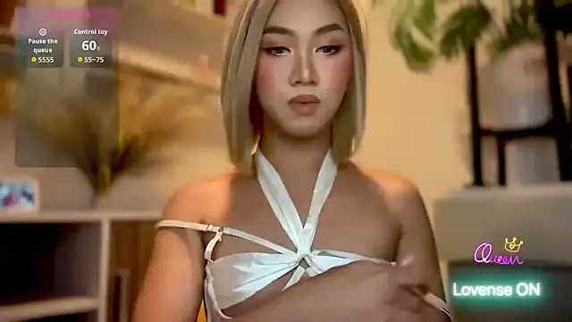 Local Hoelyx online show from April 2026 05:54:02 PM