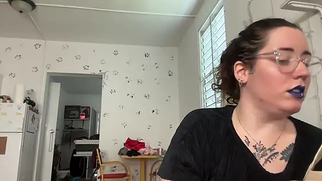 Snapshot of poppergirl69 chatting on September 2025 07:15:02 PM poppergirl69 online show from September 2025 07:15:02 PM