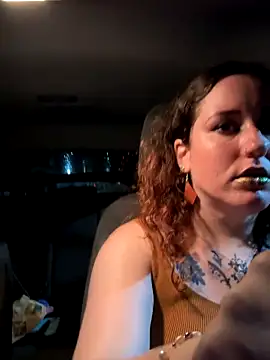 Snapshot of poppergirl69 chatting on October 2025 08:34:02 AM poppergirl69 online show from October 2025 08:34:02 AM