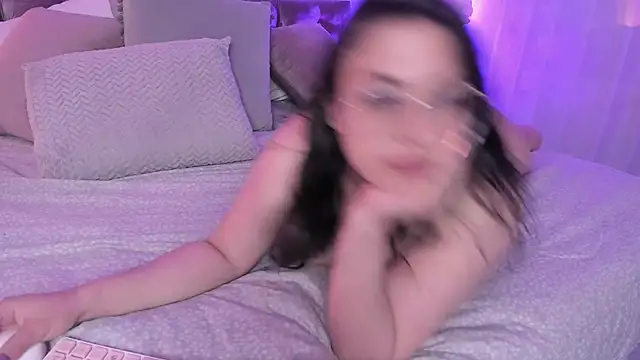 Snapshot of Nicolle_W chatting on February 2025 05:57:02 PM Nicolle W online show from February 2025 05:57:02 PM