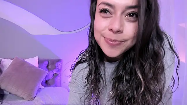 Snapshot of Nicolle_W chatting on February 2025 02:54:02 PM Nicolle W online show from February 2025 02:54:02 PM