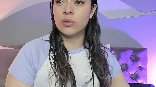 Snapshot of Nicolle_W chatting on March 2025 11:49:02 AM Nicolle W online show from March 2025 11:49:02 AM