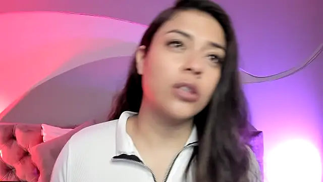 Snapshot of Nicolle_W chatting on March 2025 01:24:02 PM Nicolle W online show from March 2025 01:24:02 PM