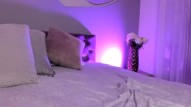 Snapshot of Nicolle_W chatting on March 2025 02:56:02 PM Nicolle W online show from March 2025 02:56:02 PM