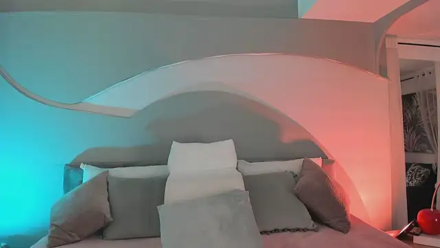 Snapshot of Nicolle_W chatting on September 2025 11:56:02 AM Nicolle W online show from September 2025 11:56:02 AM