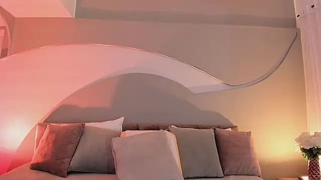 Snapshot of Nicolle_W chatting on October 2025 11:56:02 AM Nicolle W online show from October 2025 11:56:02 AM