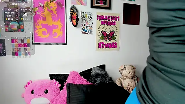 johnnyalx online show from October 2025 04:49:01 PM