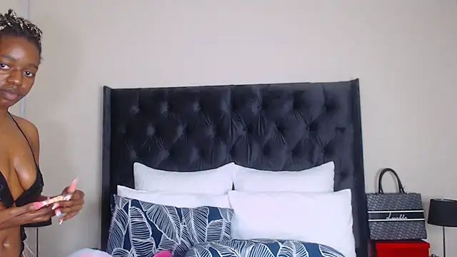 Sexynaughty Gal online show from February 2025 11:32:01 PM