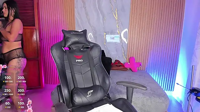 karol green  online show from February 2025 11:48:01 PM