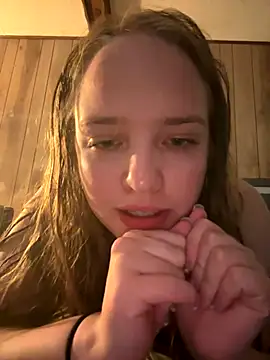 Snapshot of camandlilly422 chatting on November 2025 04:22:02 AM camandlilly422 online show from November 2025 04:22:02 AM