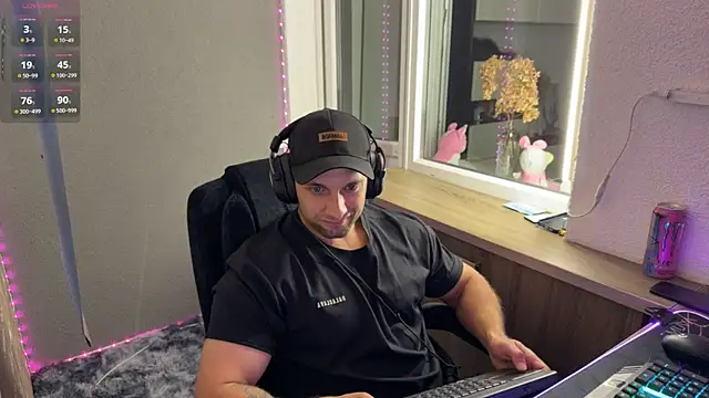 Snapshot of michaelbradleu chatting on July 2026 07:49:02 PM michaelbradleu online show from July 2026 07:49:02 PM