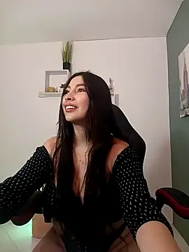 Snapshot of bella_99_ chatting on December 2024 02:50:02 PM bella 99 online show from December 2024 02:50:02 PM