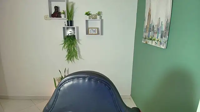 Snapshot of bella_99_ chatting on February 2025 12:25:02 PM bella 99 online show from February 2025 12:25:02 PM