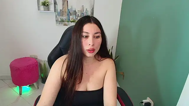 Snapshot of bella_99_ chatting on September 2025 01:12:02 PM bella 99 online show from September 2025 01:12:02 PM