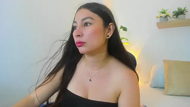 Snapshot of bella_99_ chatting on June 2026 11:41:02 AM bella 99 online show from June 2026 11:41:02 AM