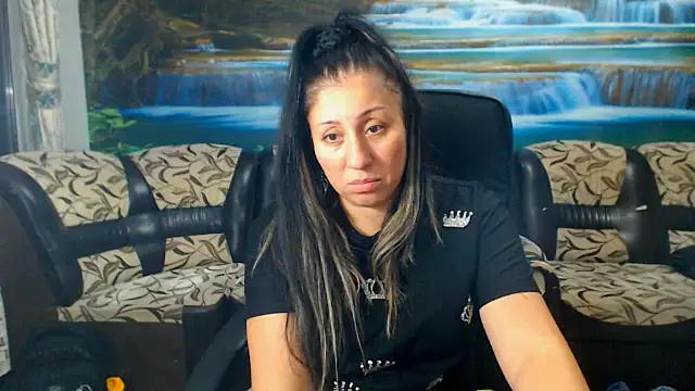 MoistMady online show from October 2025 10:32:02 PM