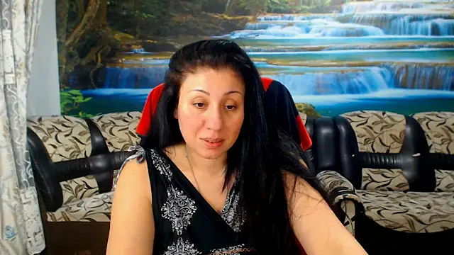 Snapshot of MoistMady chatting on April 2026 06:08:02 PM MoistMady online show from April 2026 06:08:02 PM