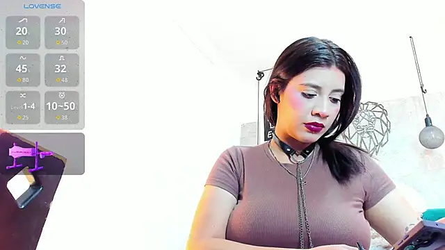 Snapshot of Rebeca_xs chatting on February 2026 08:40:02 PM Rebeca xs online show from February 2026 08:40:02 PM