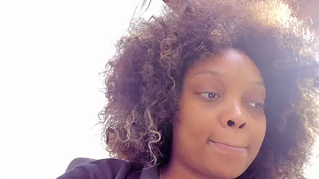 Snapshot of sweetlinddsay chatting on February 2025 03:26:02 AM sweetlinddsay online show from February 2025 03:26:02 AM