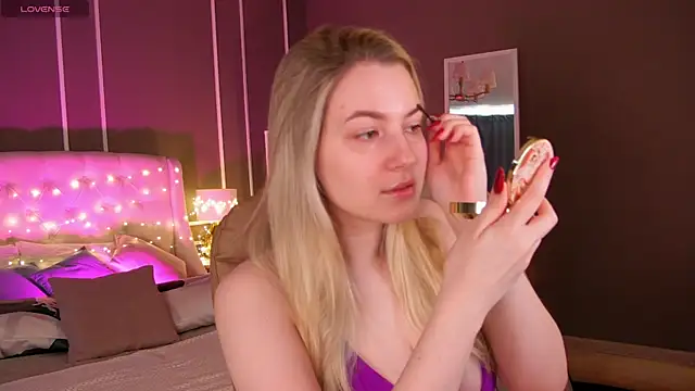 elinanortas online show from February 2025 04:28:02 AM