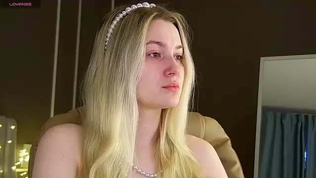 elinanortas online show from March 2025 01:06:01 AM