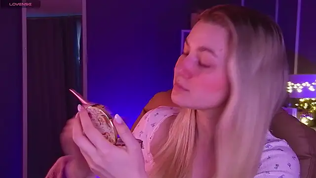 elinanortas online show from March 2025 01:07:01 AM