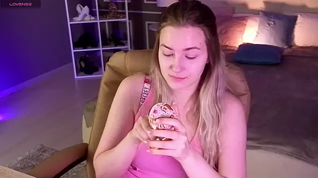 elinanortas online show from October 2025 01:03:01 AM