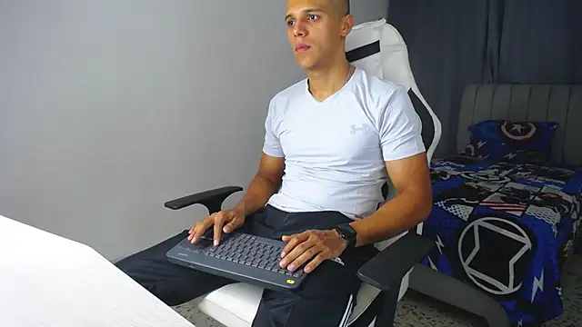 DavidAngell7 online show from February 2025 04:07:01 AM