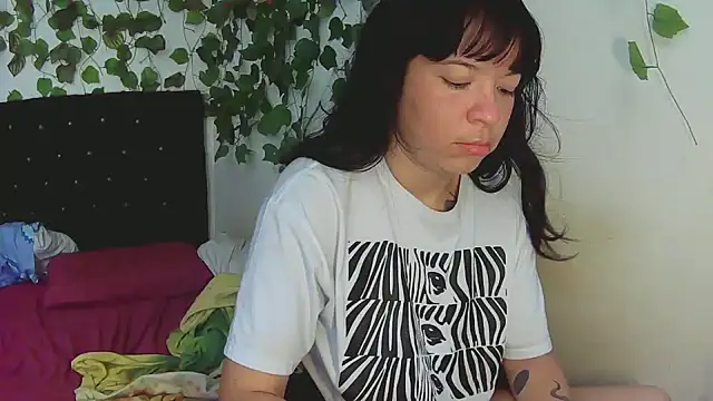 Snapshot of fresa_caliente chatting on March 2025 05:34:02 PM fresa caliente online show from March 2025 05:34:02 PM