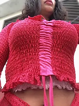 Snapshot of sexi_noemi chatting on October 2025 02:58:02 PM sexi noemi online show from October 2025 02:58:02 PM