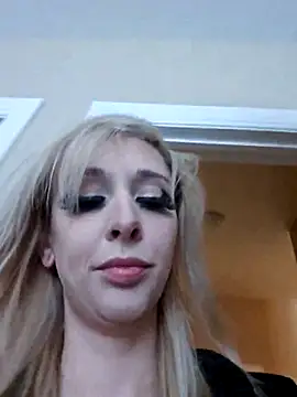 AmethystFoxx online show from February 2026 09:42:01 PM