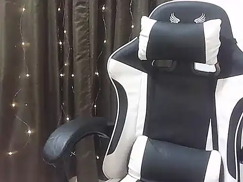 wild amber25 online show from February 2026 01:29:02 PM