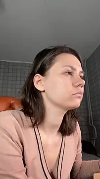 NinaVI online show from September 2025 06:29:02 PM