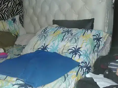 sharlot003 online show from February 2025 11:01:02 AM