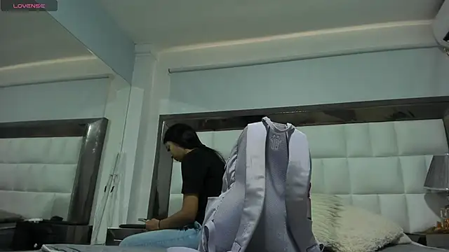 MiaConte online show from December 2024 07:46:02 PM