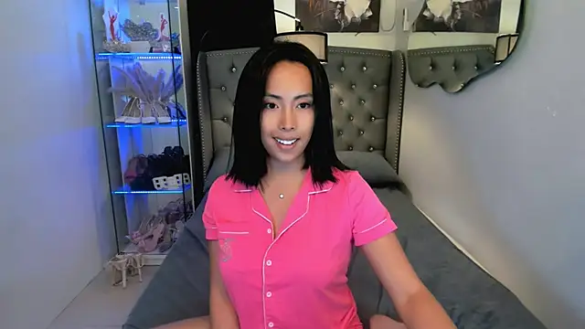 reighnempress online show from April 2026 04:46:01 AM