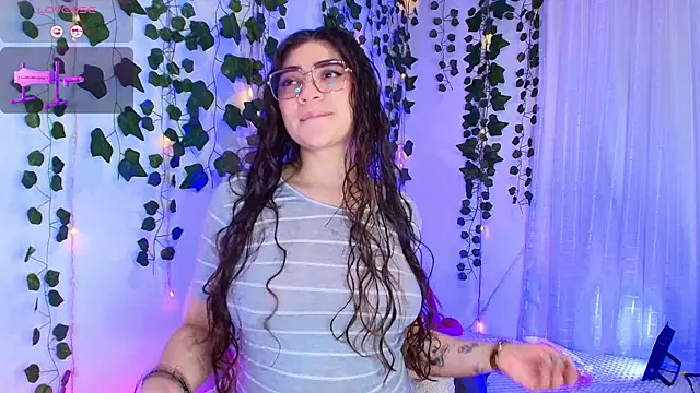 Samii Evans online show from November 2025 12:02:02 AM