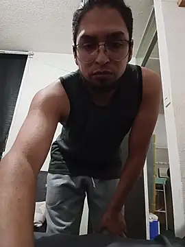 BossyTrio online show from February 2026 01:37:01 AM