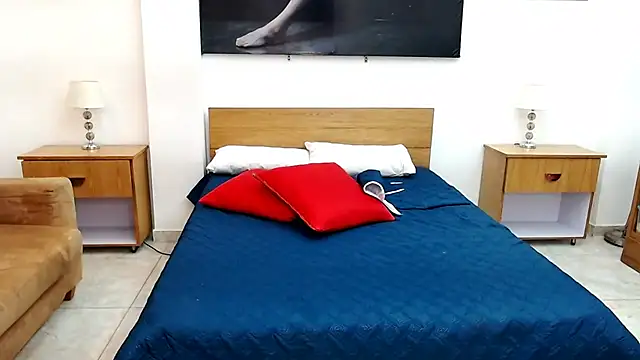 MaloryAndLuna online show from October 2025 12:00:02 PM