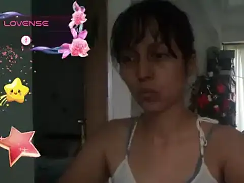 Snapshot of Moon_lunita chatting on December 2024 10:34:02 PM Moon lunita online show from December 2024 10:34:02 PM