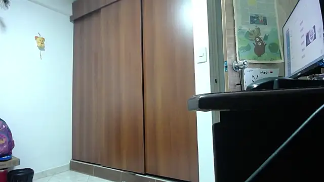 Snapshot of Moon_lunita chatting on March 2026 04:29:04 AM Moon lunita online show from March 2026 04:29:04 AM