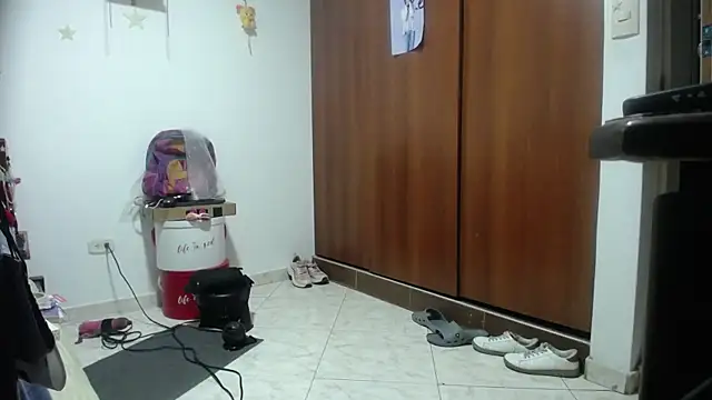 Snapshot of Moon_lunita chatting on July 2026 11:03:01 PM Moon lunita online show from July 2026 11:03:01 PM