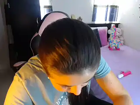 violeta campbell online show from February 2025 08:09:01 PM