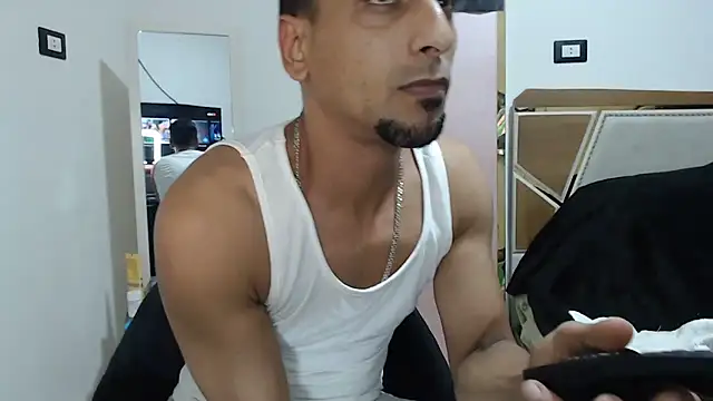 Snapshot of highguy chatting on July 2026 10:57:02 PM highguy online show from July 2026 10:57:02 PM