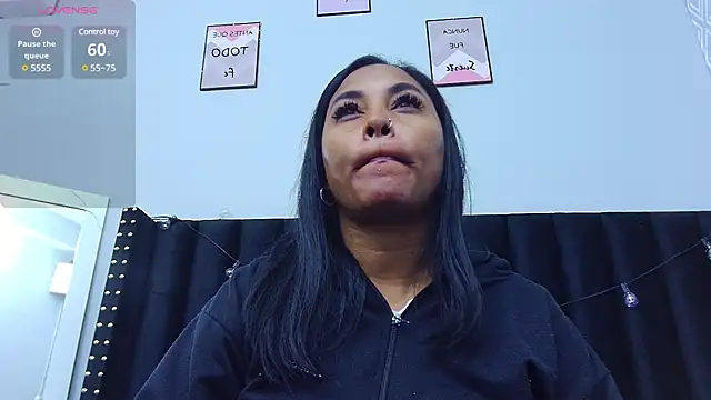 colombiamommy online show from February 2025 01:08:02 PM