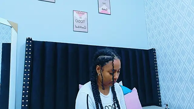 colombiamommy online show from March 2026 12:21:01 PM