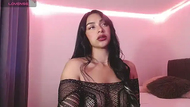 Melaniie01 online show from May 2026 11:00:01 PM