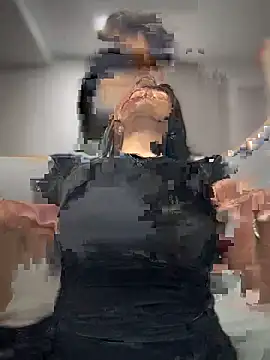 Alyaa s online show from October 2025 10:30:02 PM