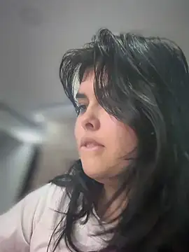 Alyaa s online show from October 2025 05:55:02 AM